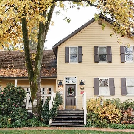 Farmhouse Inn Forestville Ngoại thất bức ảnh