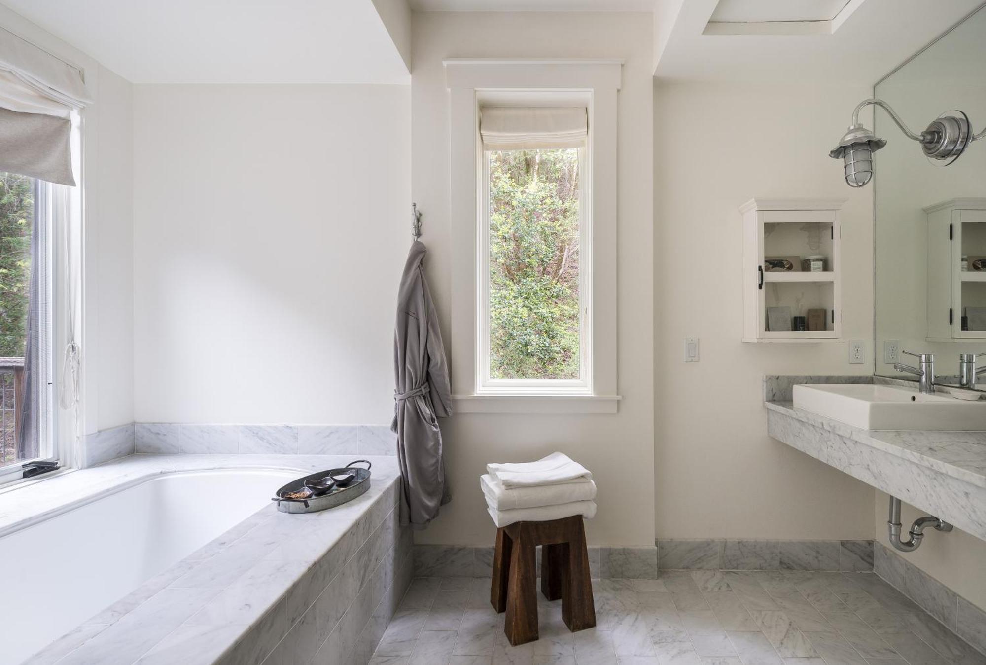 Farmhouse Inn Forestville Ngoại thất bức ảnh